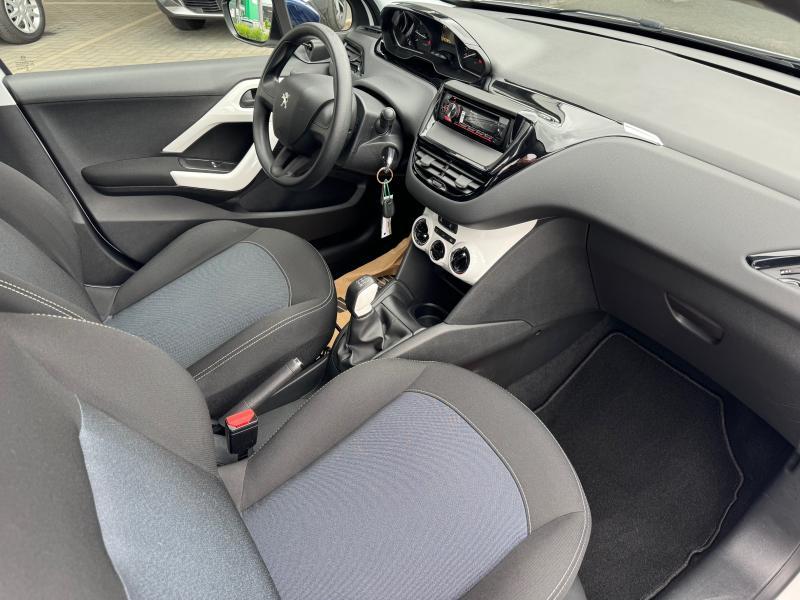 Peugeot 208 1.2i - photo 6