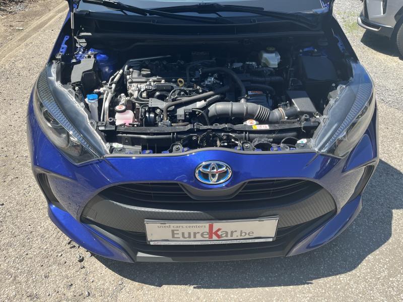 Toyota Yaris 1.5 hybrid - photo 16