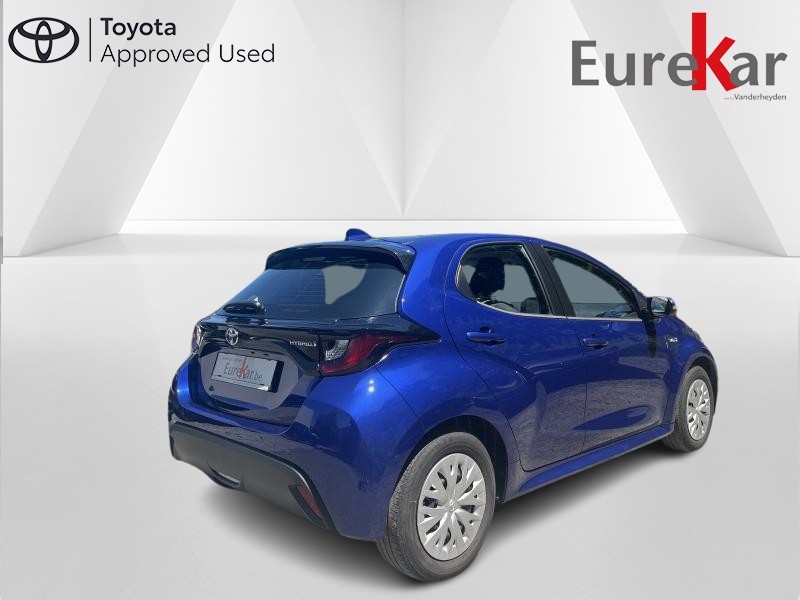 Toyota Yaris 1.5 hybrid - photo 5