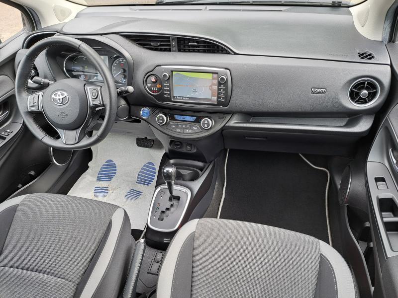 Toyota Yaris 1.5 HYBRID Y20 E-CVT - photo 16